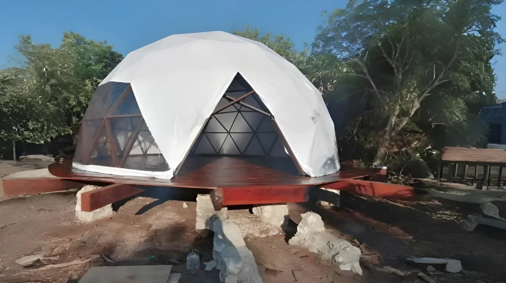 Domo glamping de madera